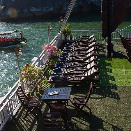 Aclass Legend Cruise Halong Bay Hotel